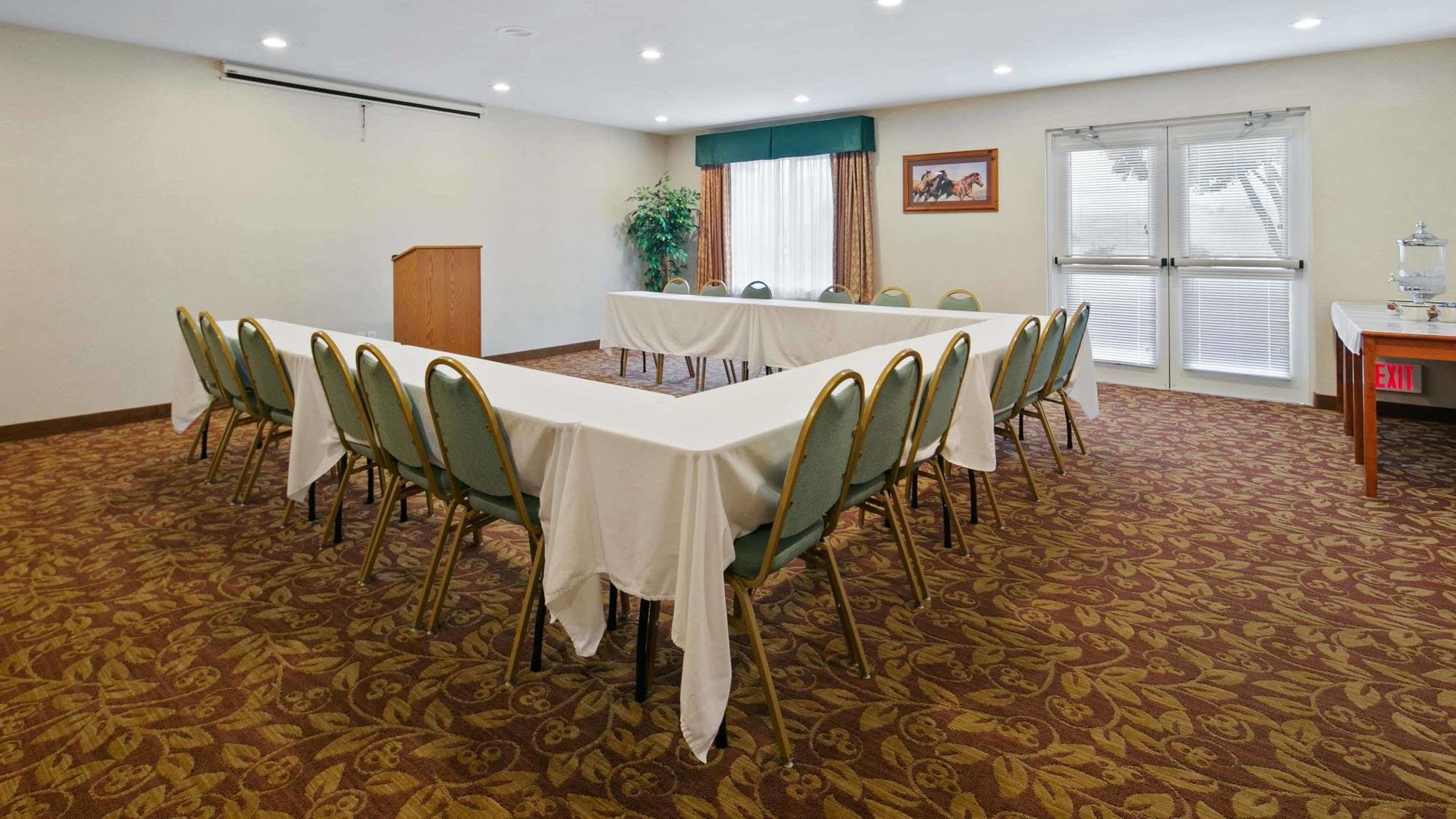 Western Bronco Hotel 3*